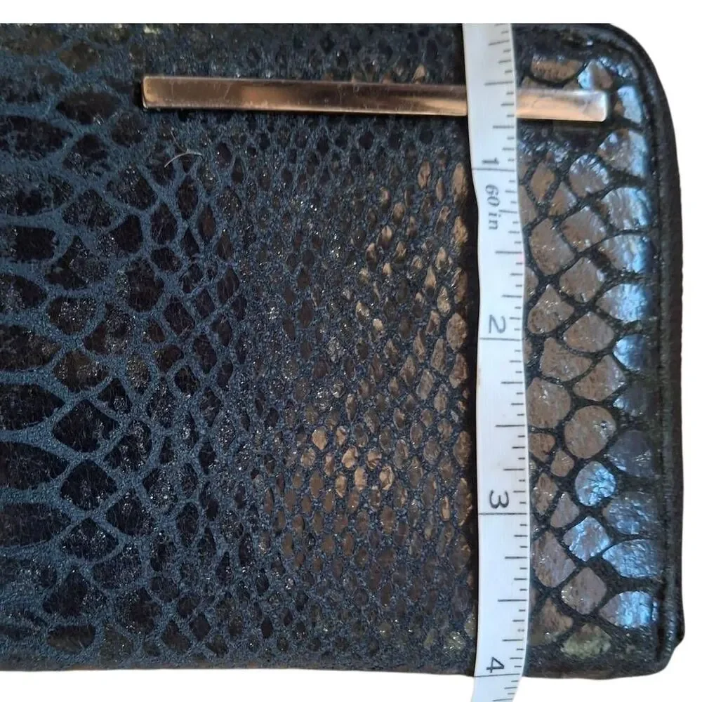Kenneth Cole New York Black Faux Snakeskin Zip Wallet 16 Card Slots Metallic Lea